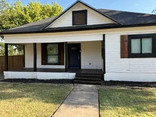115 W Spruce Corner W