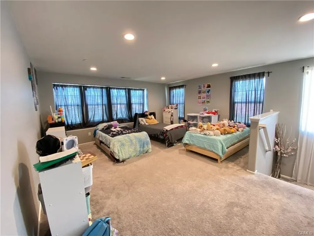 6131 W J9 Lancaster, CA 93536