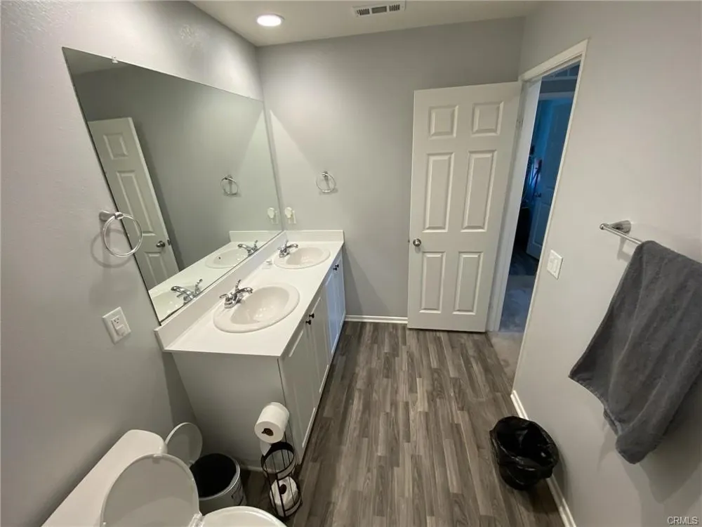 6131 W J9 Lancaster, CA 93536