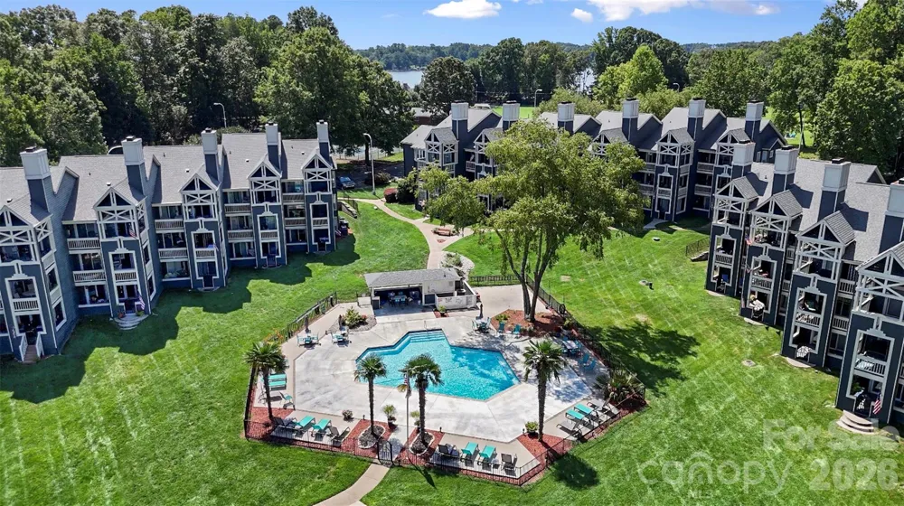 2121 Regatta Lane #311 Denver, NC 28037