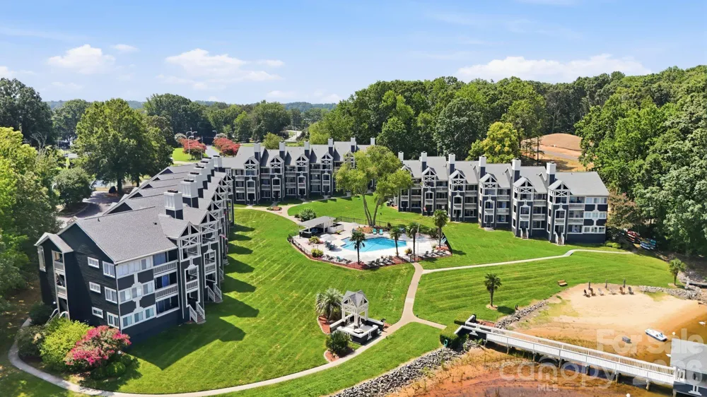 2121 Regatta Lane #311 Denver, NC 28037