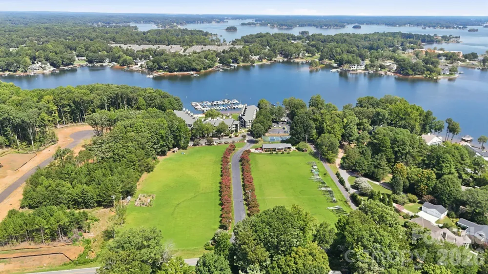 2121 Regatta Lane #311 Denver, NC 28037