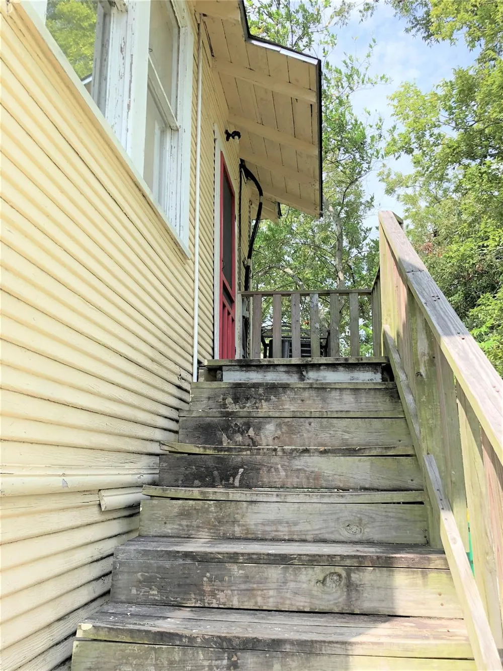 714 1st Street Baytown, TX 77520