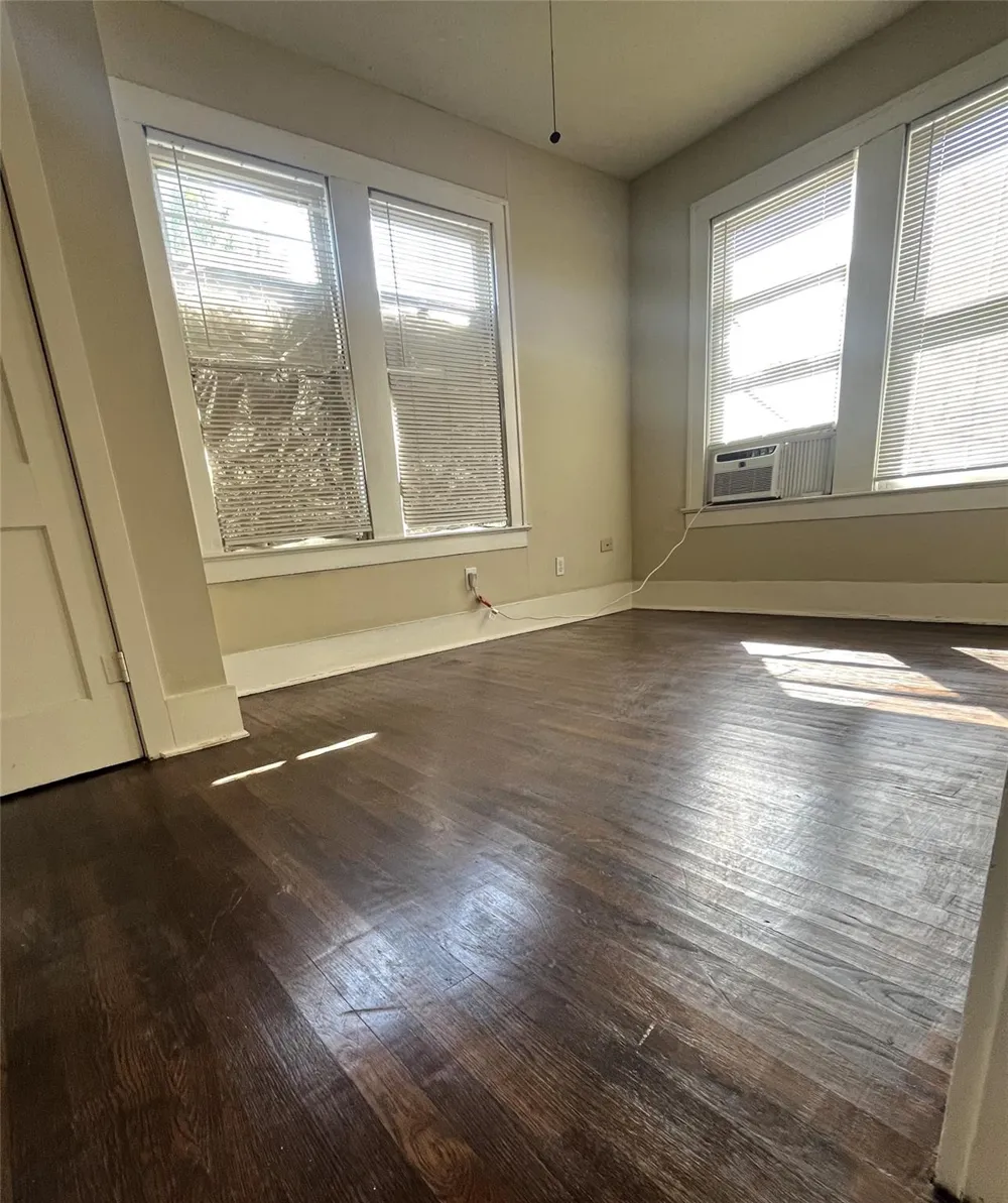 714 1st Street Baytown, TX 77520