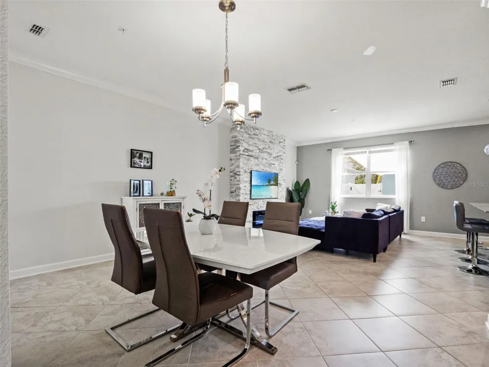 11662 EPIC AVENUE Orlando, FL 32832