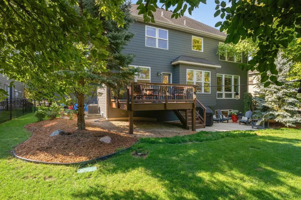 15520 56th Avenue Plymouth, MN 55446