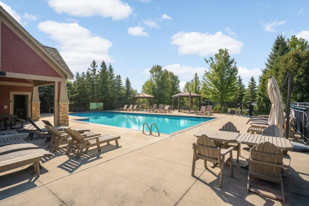 15520 56th Avenue Plymouth, MN 55446