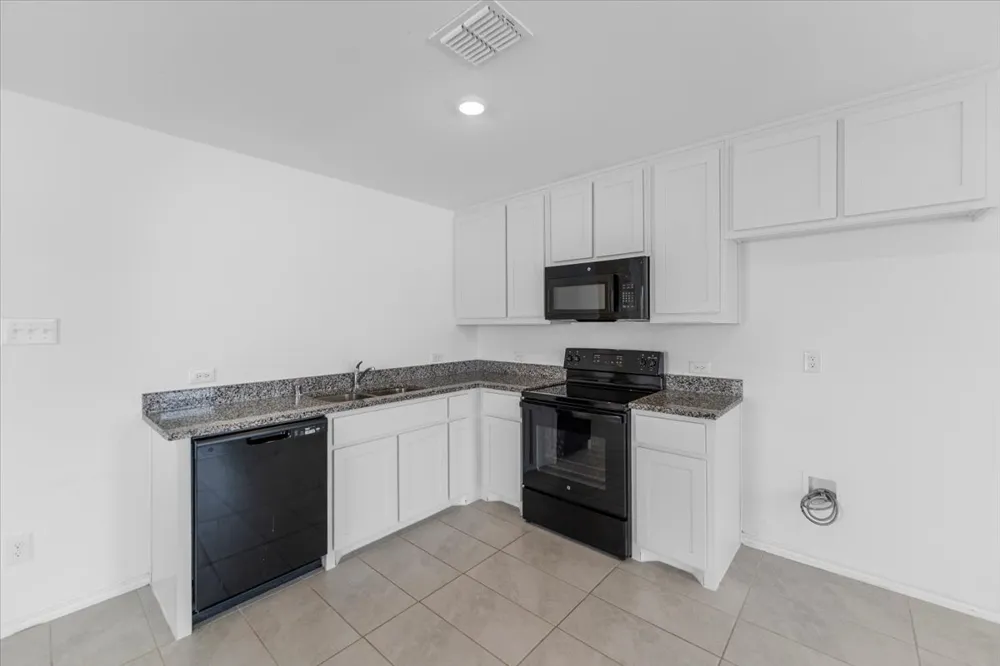 211 Herman Lane Princeton, TX 75407