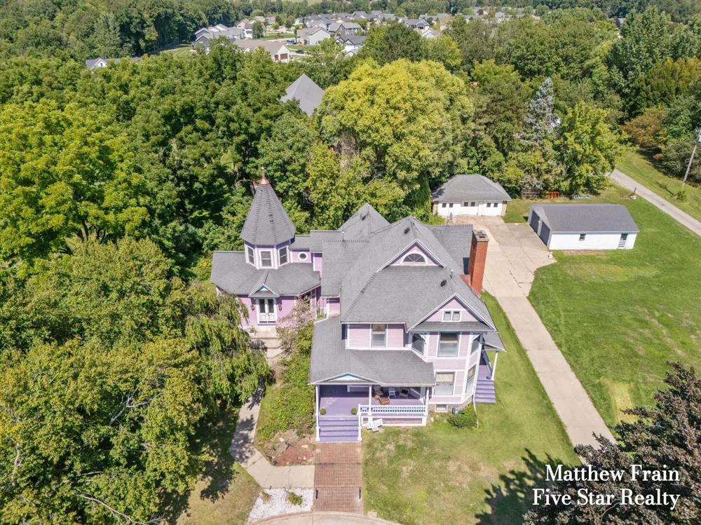 357 Leonard Street NW Grand Rapids, MI 49534