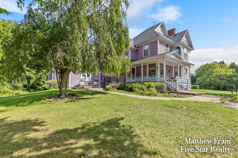 357 Leonard Street NW Grand Rapids, MI 49534