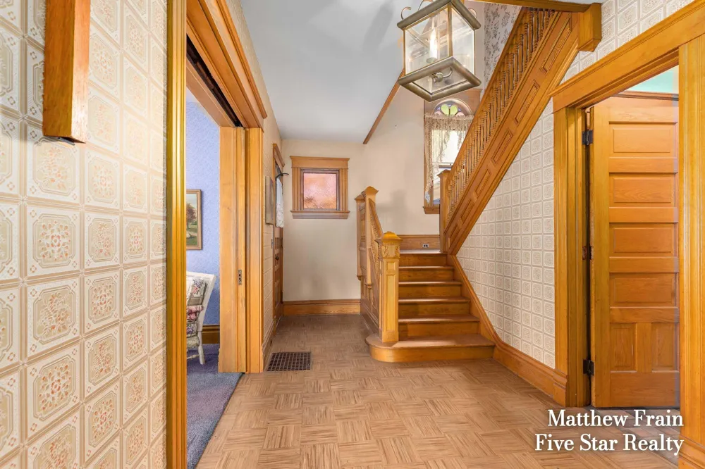 357 Leonard Street NW Grand Rapids, MI 49534