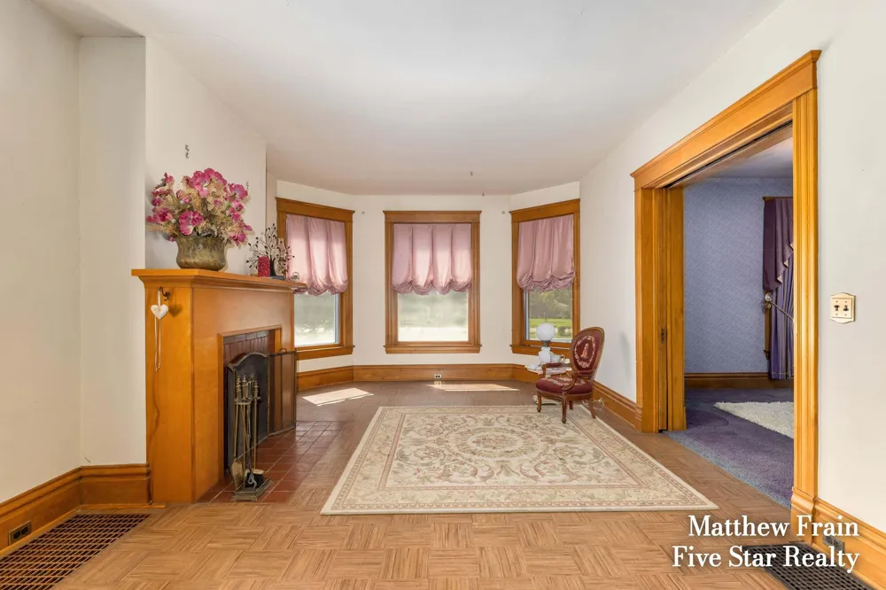 357 Leonard Street NW Grand Rapids, MI 49534