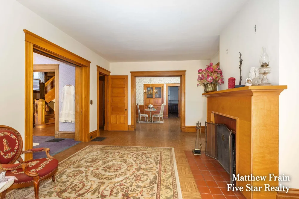 357 Leonard Street NW Grand Rapids, MI 49534
