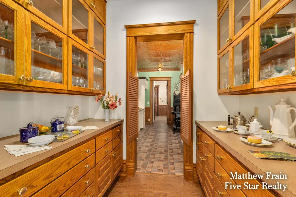 357 Leonard Street NW Grand Rapids, MI 49534