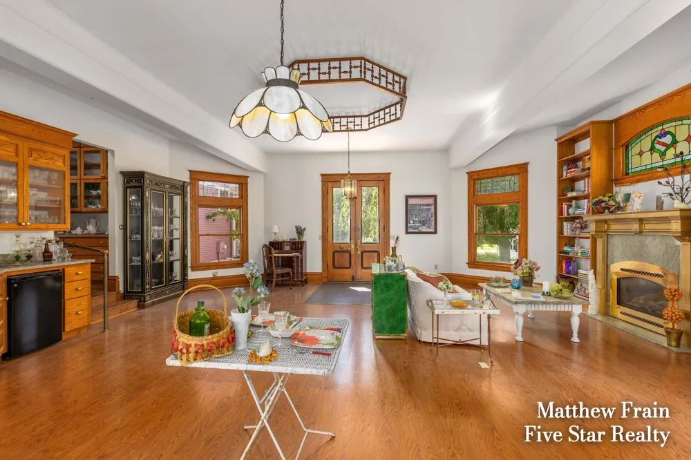 357 Leonard Street NW Grand Rapids, MI 49534