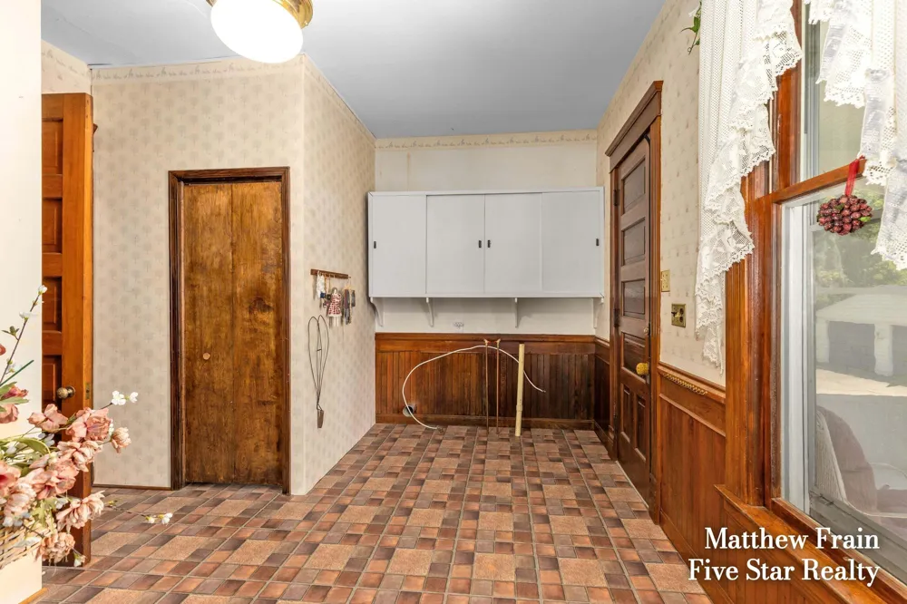 357 Leonard Street NW Grand Rapids, MI 49534