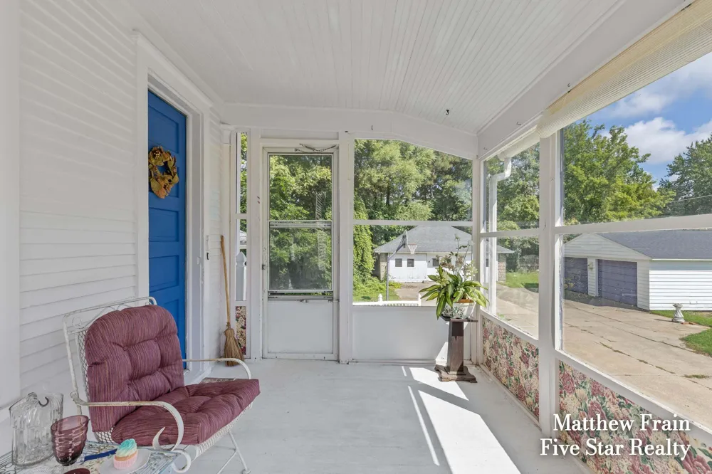 357 Leonard Street NW Grand Rapids, MI 49534