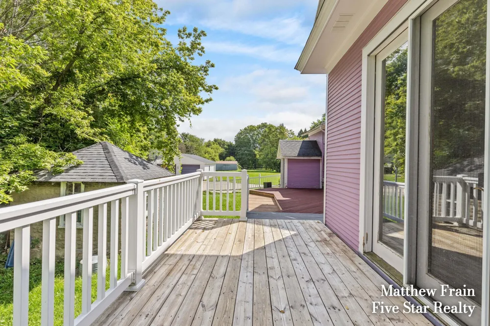 357 Leonard Street NW Grand Rapids, MI 49534
