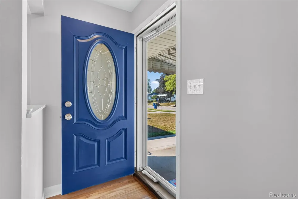19360 KINLOCH STREET Redford Charter Township, MI 48240