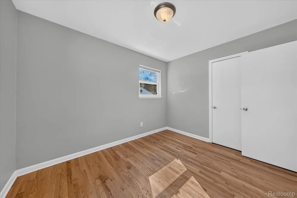 19360 KINLOCH STREET Redford Charter Township, MI 48240