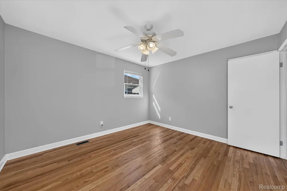 19360 KINLOCH STREET Redford Charter Township, MI 48240