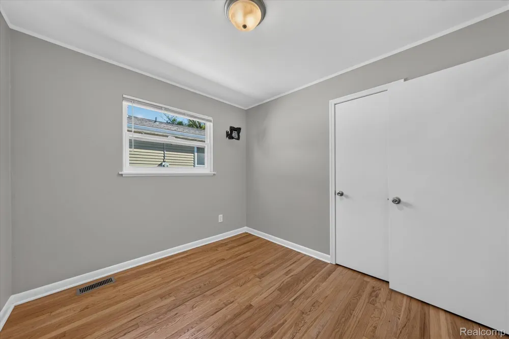 19360 KINLOCH STREET Redford Charter Township, MI 48240