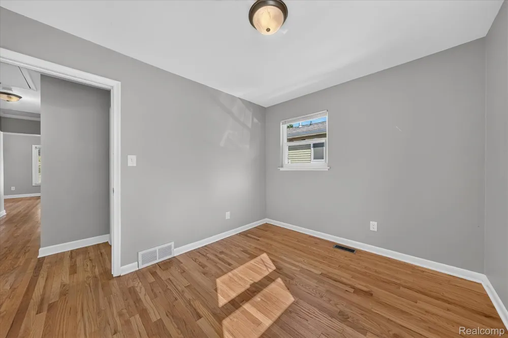 19360 KINLOCH STREET Redford Charter Township, MI 48240