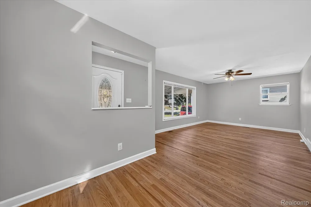 19360 KINLOCH STREET Redford Charter Township, MI 48240