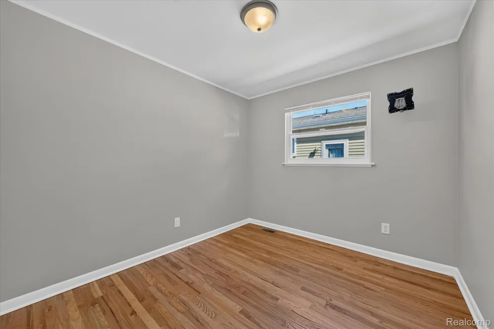 19360 KINLOCH STREET Redford Charter Township, MI 48240