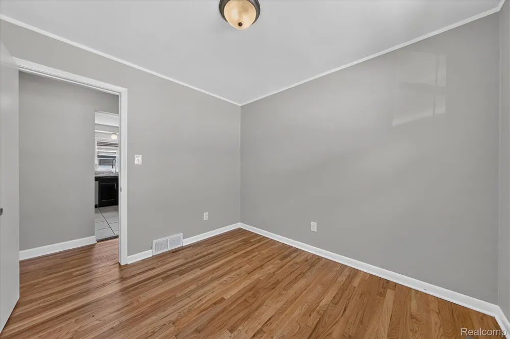 19360 KINLOCH STREET Redford Charter Township, MI 48240