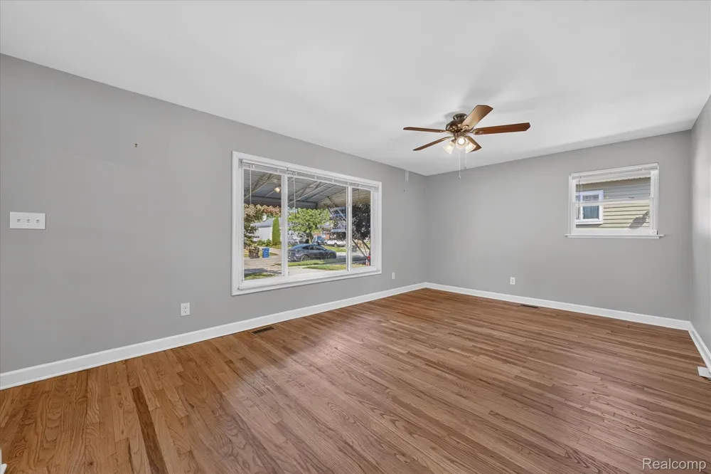 19360 KINLOCH STREET Redford Charter Township, MI 48240