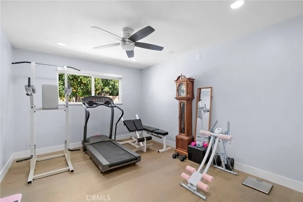 2750 San Carlos Costa Mesa, CA 92626