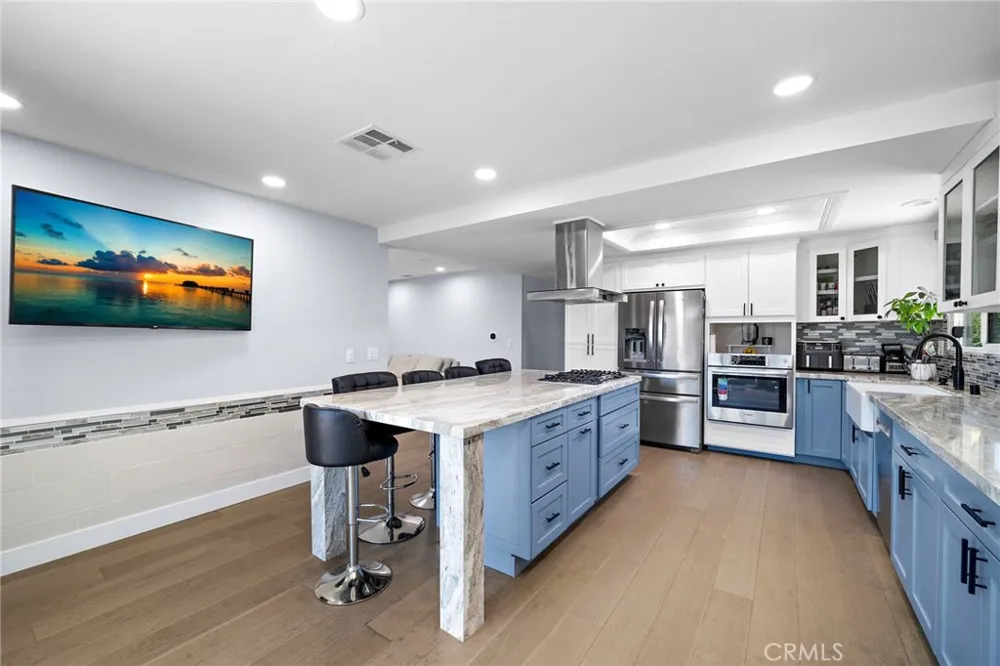 2750 San Carlos Costa Mesa, CA 92626