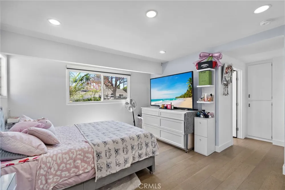 2750 San Carlos Costa Mesa, CA 92626