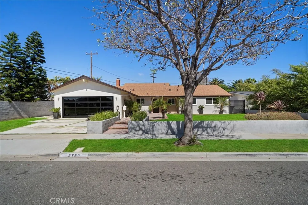 2750 San Carlos Costa Mesa, CA 92626
