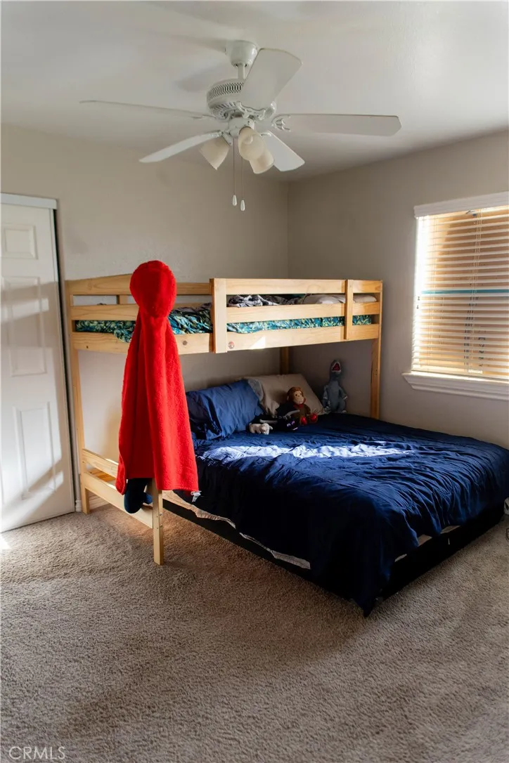 12072 Pacific Phelan, CA 92371