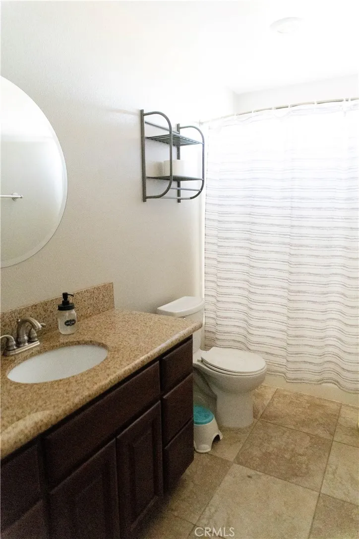 12072 Pacific Phelan, CA 92371