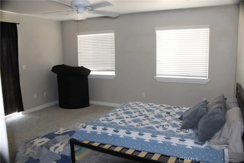 12072 Pacific Phelan, CA 92371