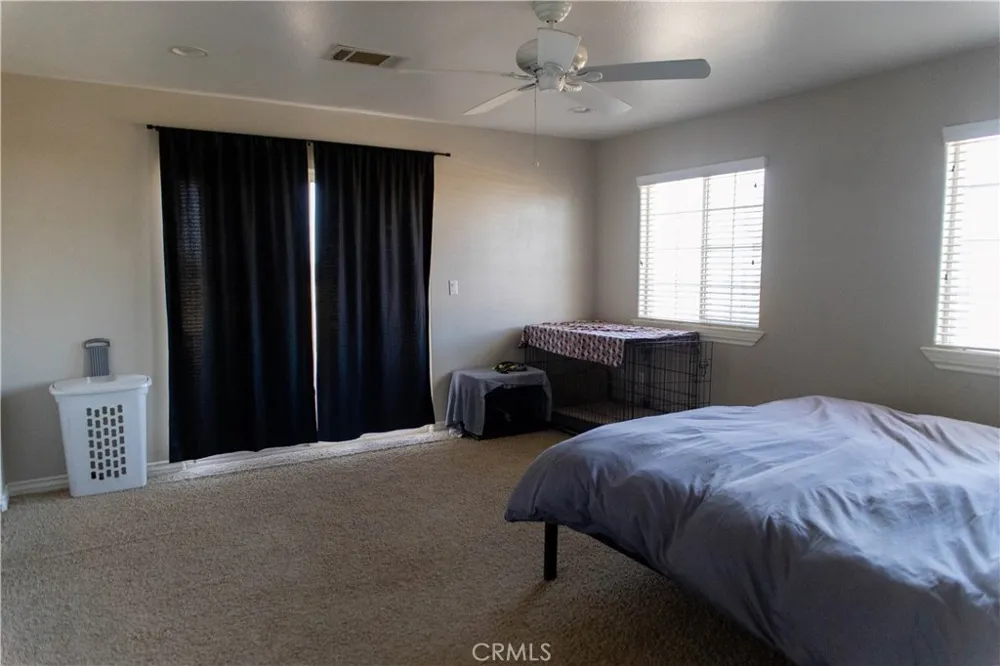12072 Pacific Phelan, CA 92371