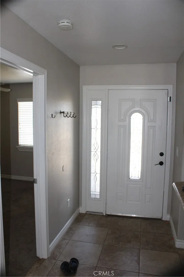 12072 Pacific Phelan, CA 92371