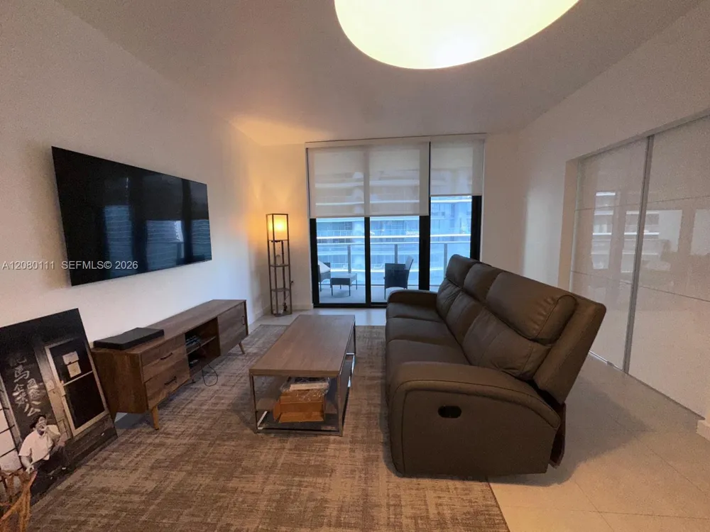 1010 Brickell Ave #4507 Miami, FL 33131