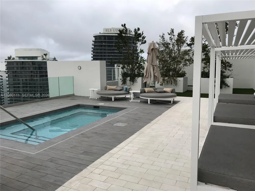 1010 Brickell Ave #4507 Miami, FL 33131