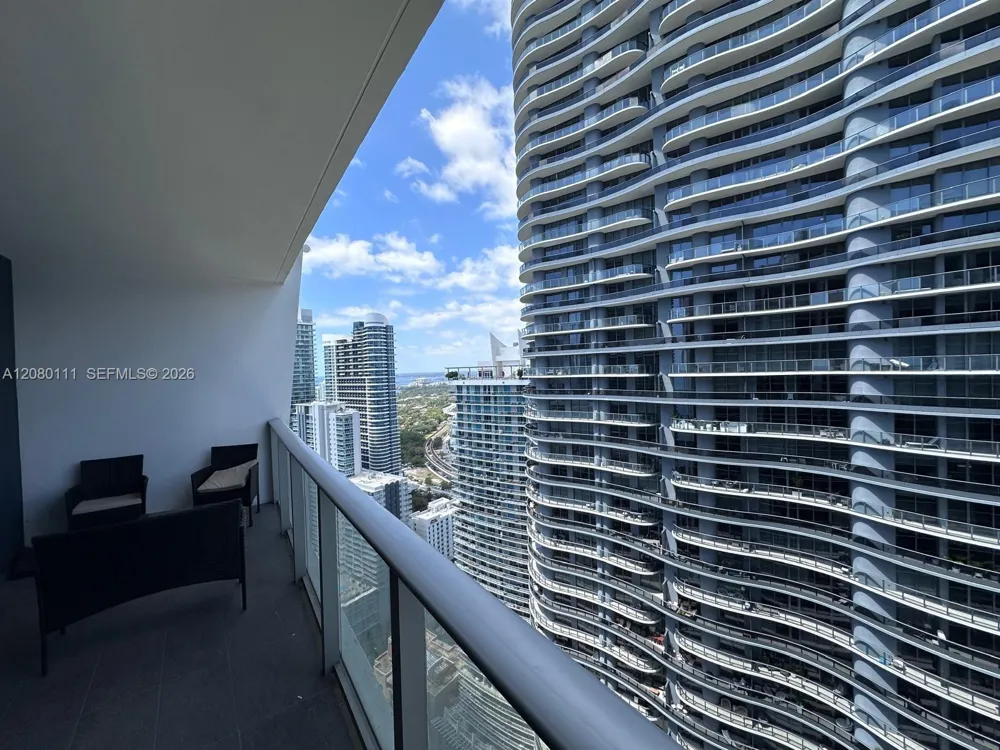 1010 Brickell Ave #4507 Miami, FL 33131