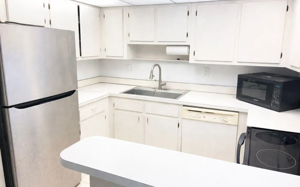 3001 W Rolling Hills #608 Davie, FL 33328