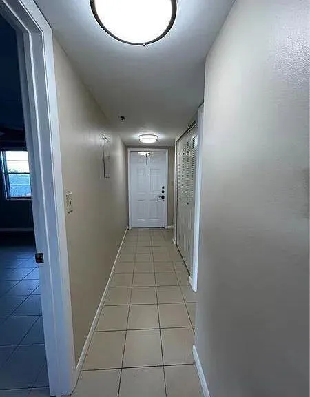3001 W Rolling Hills #608 Davie, FL 33328