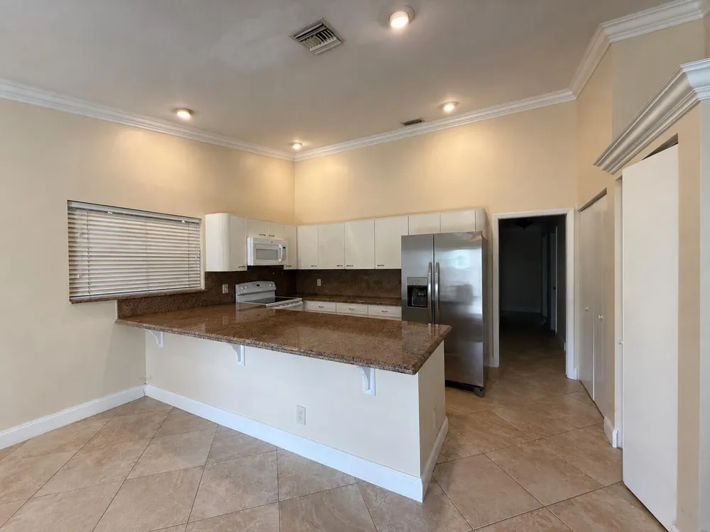400 SEQUOIA LANE Boca Raton, FL 33487
