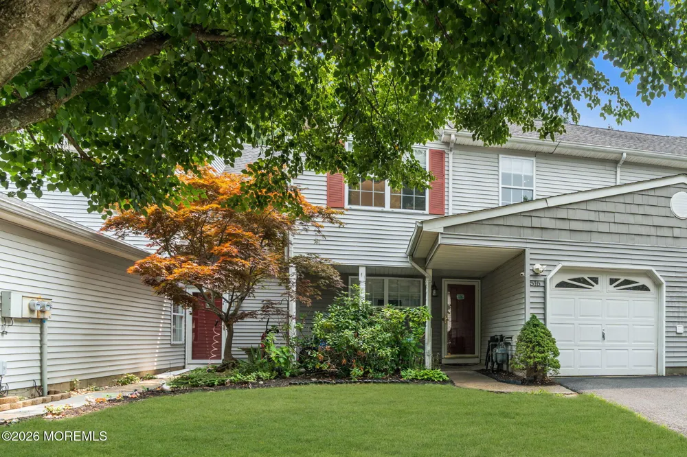 516 Woodbine Lane Lakewood, NJ 08701