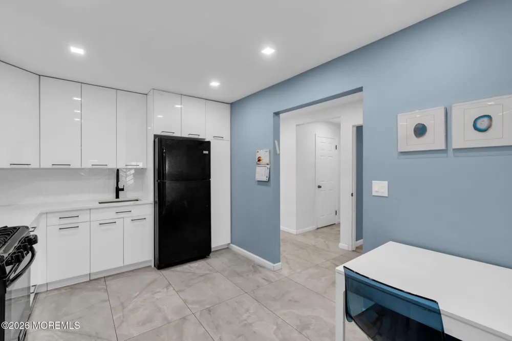 516 Woodbine Lane Lakewood, NJ 08701