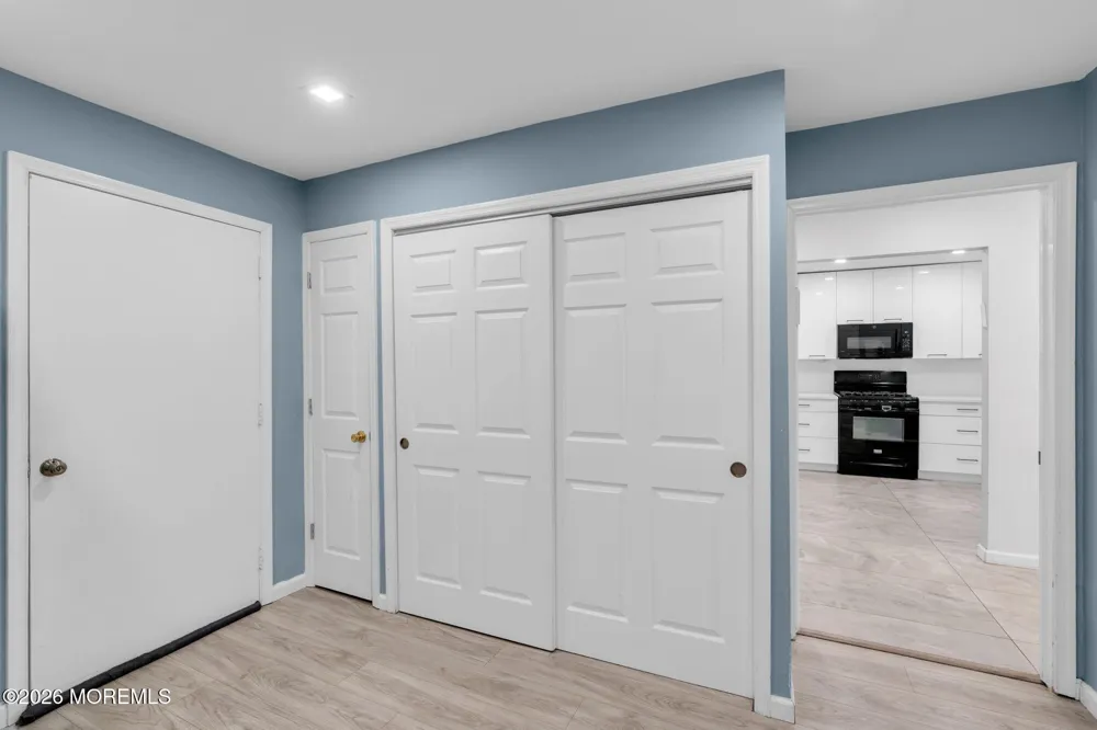 516 Woodbine Lane Lakewood, NJ 08701