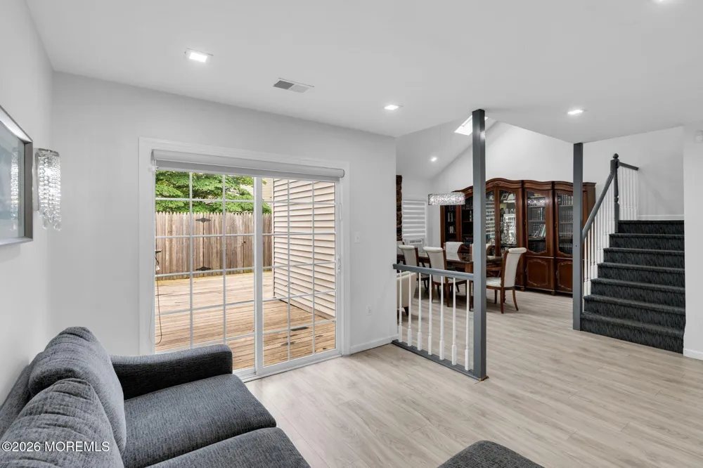 516 Woodbine Lane Lakewood, NJ 08701
